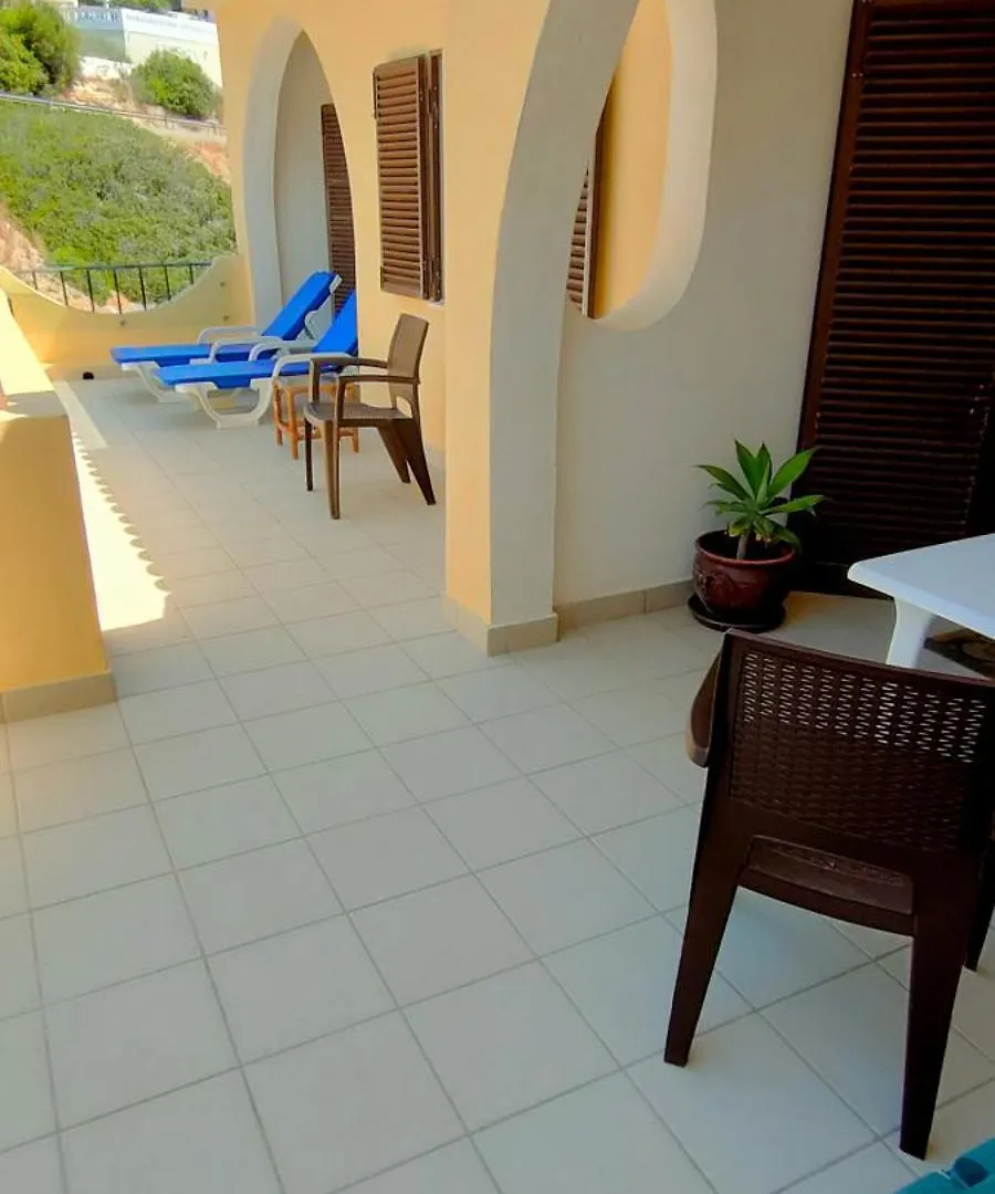 Centeanes Beach Apartment Carvoeiro